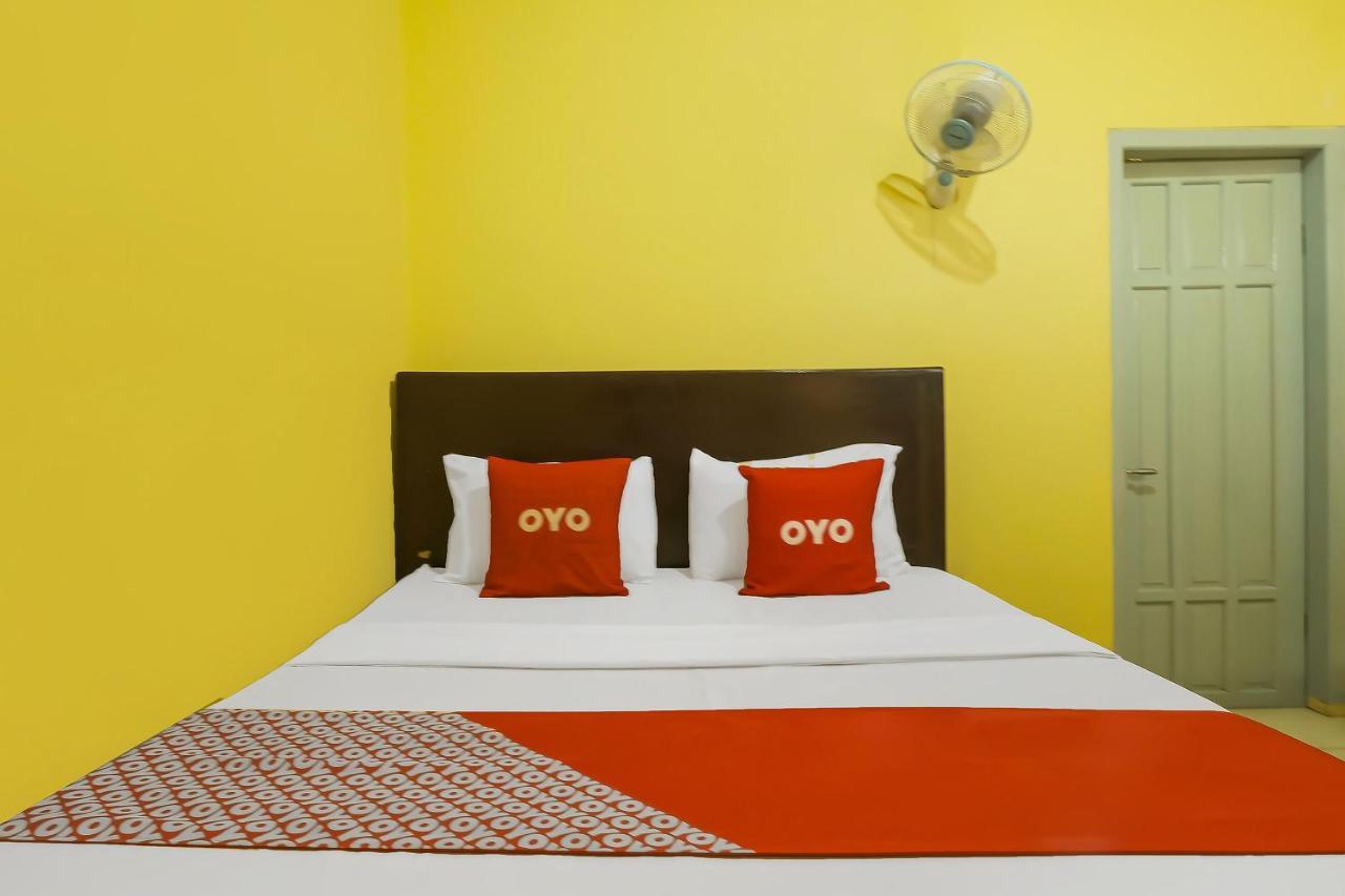 Oyo 92483 Hotel Kirana Salatiga Exterior foto