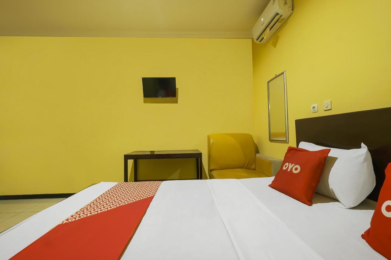 Oyo 92483 Hotel Kirana Salatiga Exterior foto